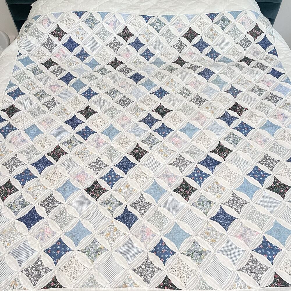 Vintage 1994 Cathedral Window Quilt White Blue Patchwork Floral 86 X 86